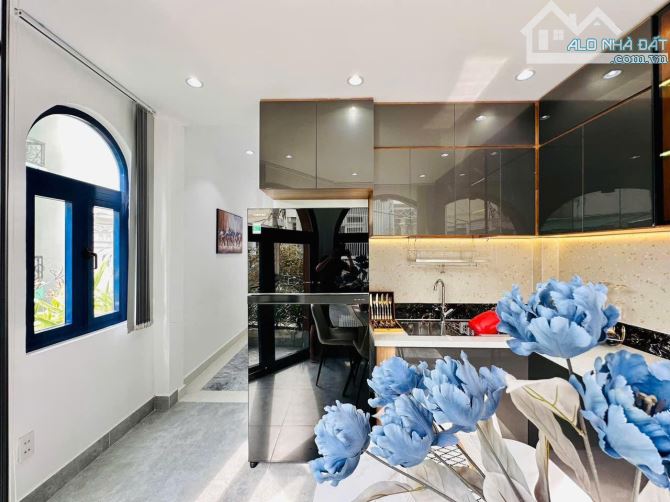 Nhà đẹp siêu phẩm trên đường Nguyễn Văn Khối, Phường 9 - 6