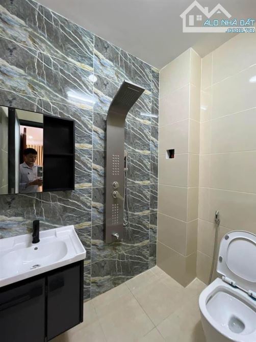 Bán nhà HXH đường Cống Lở, P15, quận Tân Bình. DT: 37m2 x 5 tầng -4,4x 8,5 Giá 6.27 tỷ TL - 6