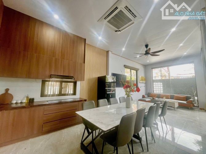 BÁN CĂN GÓC VILLA 2 TẦNG 440M2 GẦN BIỂN MỸ KHÊ ĐÀ NẴNG - 6