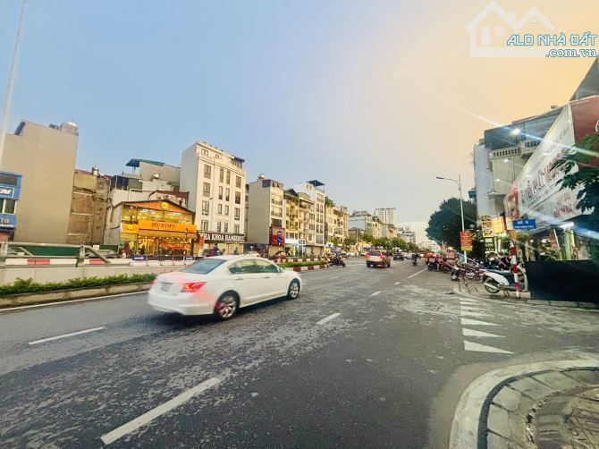 Bán Nhà Đẹp Phố Vip Hồng Tiến 💥💥💥 Mt Khủng 7m - Ô Tô Đỗ Cổng - 6