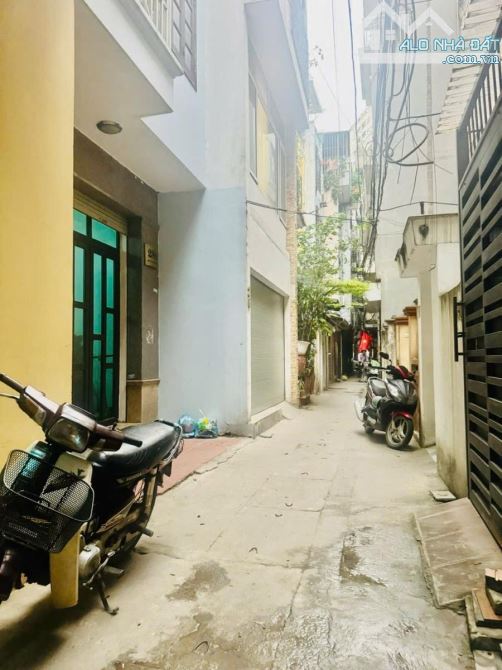 BÁN NHÀ VŨ TRỌNG PHỤNG 62 M  4T MT 4,3 giá 11tỷ - 6
