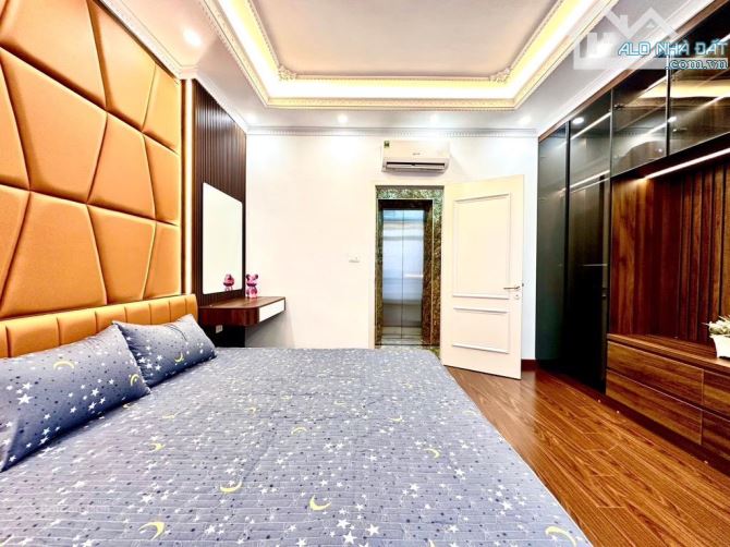 BÁN GẤP NHÀ PHÂN LÔ 2 MẶT NGÕ Ô TÔ - PHẠM VĂN ĐỒNG 49M² - 6