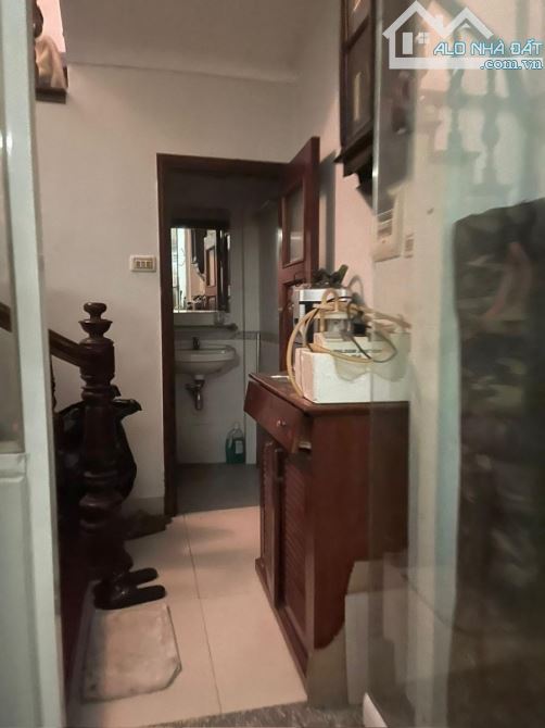Bán nhà Trần Khát Chân 28/30m2, 5 tầng, mt 3.1m gần phố, ngõ thông, sổ đỏ đẹp. Giá 7.35 tỷ - 6