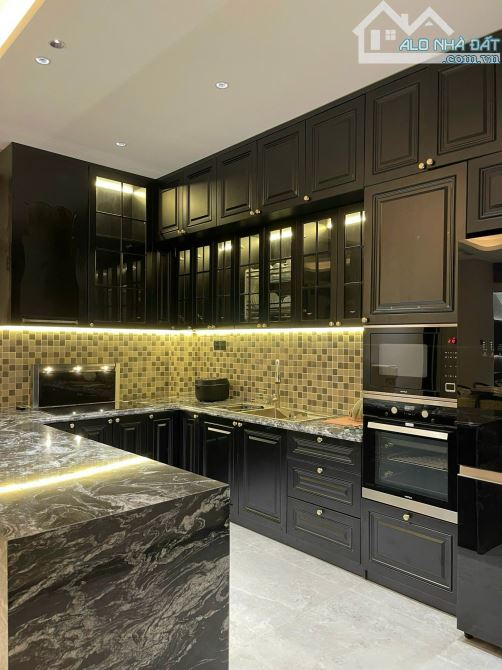 Bán nhà biệt thự TM.Lợi Victoria dự án Novaland Quận 2 cũ đường 65 gần chợ (267m2) 65 tỷ - 6