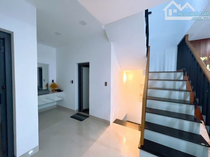 NHÀ MÊ THIẾT KẾ HIỆN ĐẠI CUỐI YMOAL RẼ TRÁI - Loctran - 6