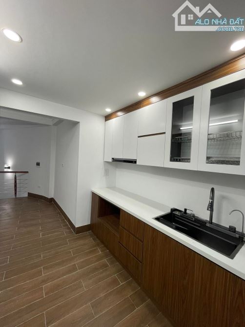 Nhà đẹp 6 tầng thang máy Võ Chí Công, ngõ rộng, giá hấp dẫn nhỉnh 10 tỷ. - 6