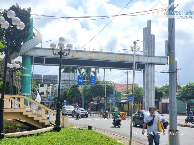 Bán khu 7 phòng trọ và 1 nhà rộng, Ngay KCN Tây Bắc Củ Chi, gần 400m2 SHR, 3ty950 - 6