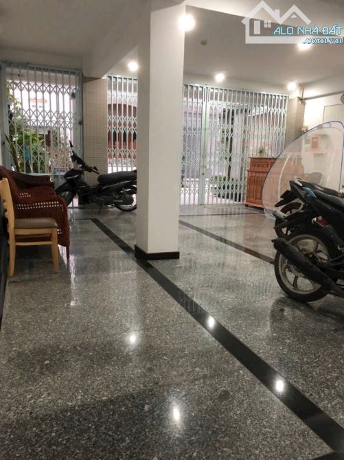 Bán Toà căn hộ hẻm Oto Trần Quang Khải - khu phố tây - TTTP Nha Trang. Giá 16 tỷ - 6