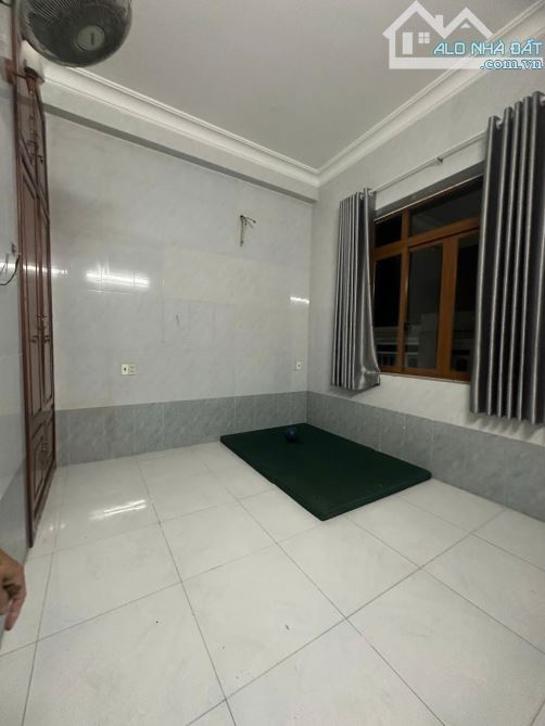 BÁN NHÀ 4 TẦNG - 4 P. NGỦ - HẺM XH - DƯƠNG THỊ GIANG - TTN , Q12 - GIÁ 6,6TỶ - 6