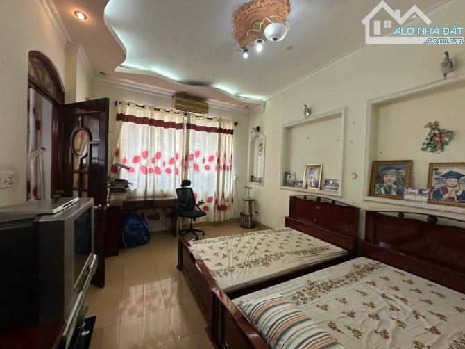 BÁN BIỆT THỰ ĐẸP LUNG LINH 300M2, 4T, Đ.HUỲNH TẤN PHÁT, QUẬN 7, GIÁ 13.8 TỶ - 7