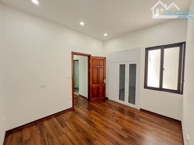 Nhà đẹp mới thang máy, mặt ngõ phân lô Hoàng Văn Thái, kdoanh đỉnh, 50m2 sổ. Giá 21.5 tỷ - 7
