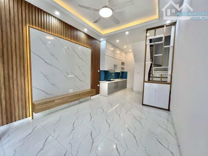 BÁN GẤP CĂN NHÀ RẺ NHẤT BẮC TỪ LIÊM,KHU GẦN TRƯỜNG CHỢ RẤT TIỆN CHỈ 4X TỶ NHÀ,30m2-5 tầng, - 7
