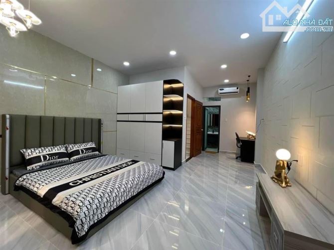Bán nhà HXH đường Cống Lở, P15, quận Tân Bình. DT: 37m2 x 5 tầng -4,4x 8,5 Giá 6.27 tỷ TL - 7