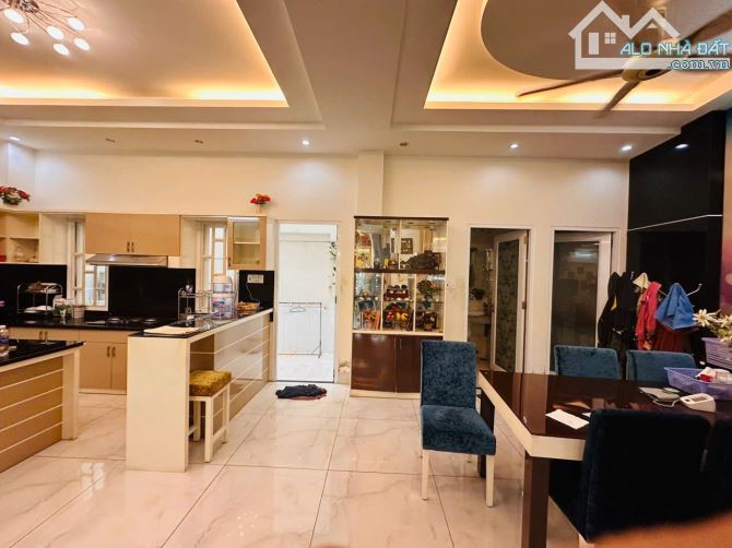 Nhà Thật - Y Hình Hẻm 8m, Phan Đăng Lưu, 9x19m, 143m2- 4 tầng, 364m2 - chỉ 23 tỷ - 7