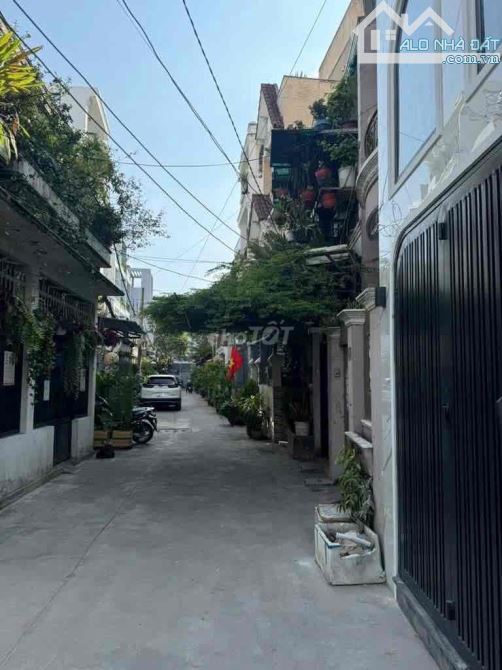 HẺM Ô TÔ VÀO NHÀ - MỚI Ở NGAY - CÓ PHÒNG DƯỚI TRỆT - DÂN TRÍ CỰC VIP - CHỈ 7T - 7