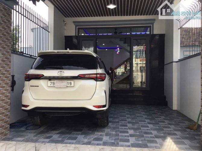 Bán nhà 3 tầng vĩnh hiệp ô tô cách 23/10 chỉ 30m - 7