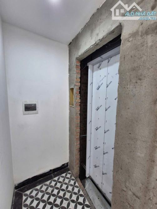 BÁN NHÀ Định Công Hạ, DT 40m2, 7 tầng, MT 4,75m, 11,5 tỷ - 7