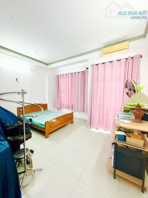 SIÊU PHẨM BÁN NHÀ ĐÚC 4 TẦM 5X16M HẺM 7M ĐƯỜNG LÊ VĂN QUỚI . GIÁ 6,95 TỶ TL - 7