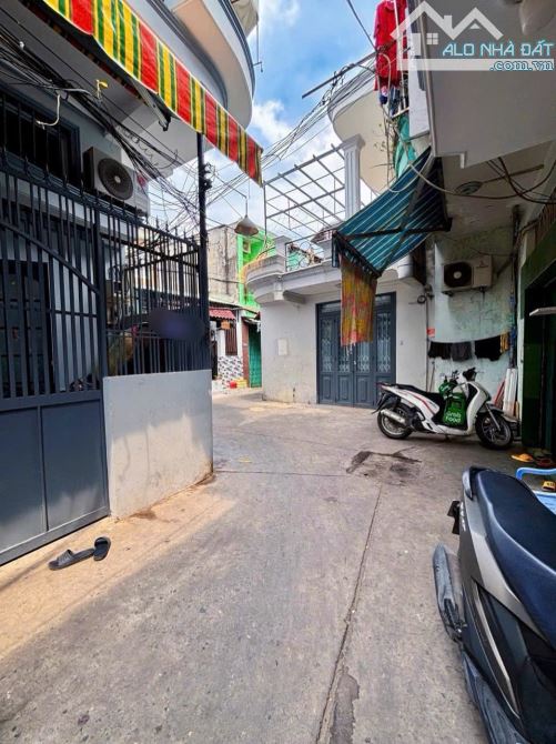 Bán nhà Tân Hoà Đông, Bình Tân- 2ty300 TL - 2PN, 1WC - 7