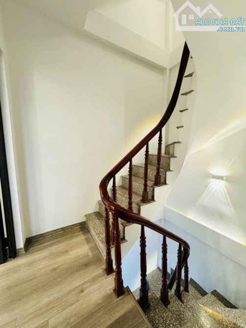 BÁN NHÀ MỚI LÔ GÓC ,NGÕ RỘNG – FULL NỘI THẤT – SÁT PHỐ MINH KHAI 31M x 5 TẦNG - 5,9 TỶ - 7
