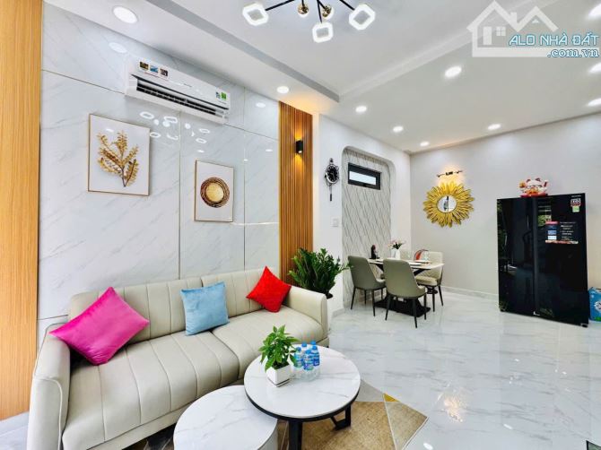 NHÀ MỚI BÌNH THẠNH - FULL NỘI THẤT Ở NGAY - HẺM THOÁNG GẦN SÁT MẶT TIỀN 2 TẦNG CHỈ 5.1 TỶ - 7
