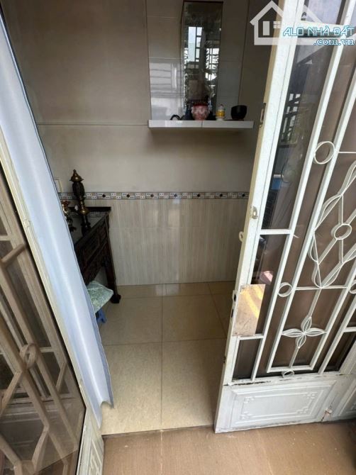 BÁN NHÀ MẶT TIỀN HẺM ĐƯỜNG ĐOÀN VĂN BƠ F14. Q4 - 4 TẦNG BTCT - 72m2 - 8