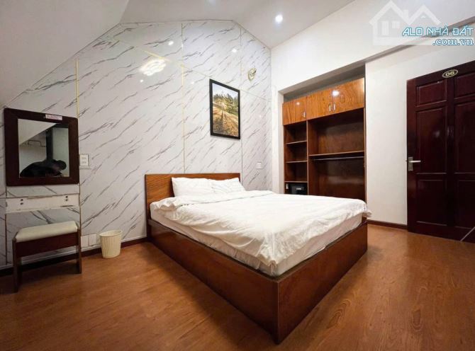 Nhà Lê Hồng Phong P4 80m2 ngang 6m 5 tầng cách chợ Đà Lạt chỉ 1,5km - 8