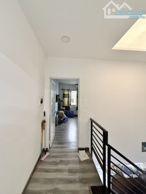 Vị trí siêu đẹp, ngay nhà ga T3, Hoàng Hoa Thám, Ngang 4m, diện tích: 58m2. - 8