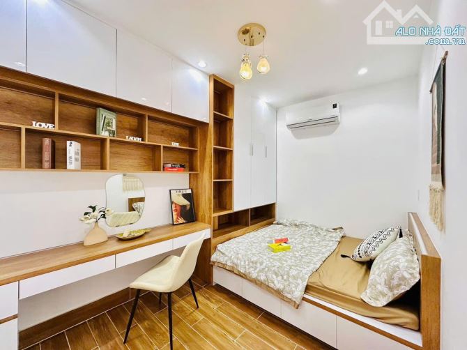 Nhà đẹp siêu phẩm trên đường Nguyễn Văn Khối, Phường 9 - 8