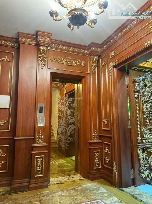 Biệt thự dát vàng trung tâm Gò Vấp - 563m2 - Hoàn công đủ - Sổ riêng - 37.9 tỷ (tl) - 8