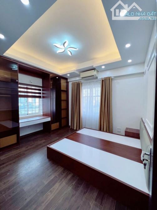 Bán căn góc chung cư sát đường Khuất Duy Tiến 82m 3 ngủ full nội thất đẹp chỉ nhỉnh 6 tỉ - 8