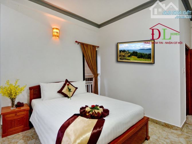Bán khách sạn mặt tiền phố Bà Triệu Đà Lạt đi bộ ra Hồ Xuân Hương 3 phút, 47 phòng KD - 8