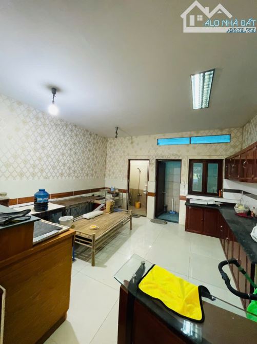 Bán nhà mặt tiền đường số Phạm Hữu Lầu, Quận 7, DT 5x18,5m. Giá 13,8 tỷ - 8
