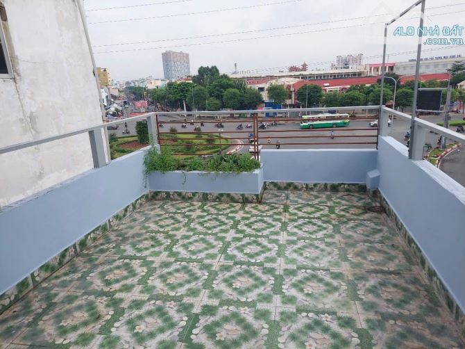 Bán nhà mặt tiền 4 tầng BTCT đường Nguyễn Văn Luông phường 12 quận 6 - 8