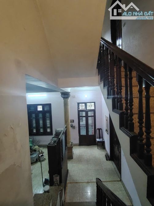 PHÂN LÔ Tập Thể ĐHNN - OTO TRÁNH - LÔ GÓC 3 THOÁNG VĨNH VIỄN - NHÀ 5 TẦNG - 8