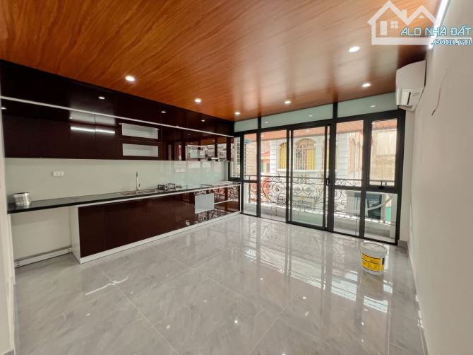 Nhà đẹp mới thang máy, mặt ngõ phân lô Hoàng Văn Thái, kdoanh đỉnh, 50m2 sổ. Giá 21.5 tỷ - 9