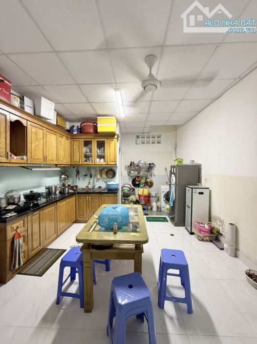 Vị trí siêu đẹp, ngay nhà ga T3, Hoàng Hoa Thám, Ngang 4m, diện tích: 58m2. - 9