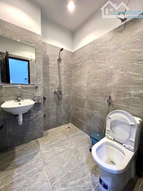 Cần Bá.n gấp 🔥 Cổ Nhuế 35.3m2, 6 tầng - gần chỗ ô tô - 9