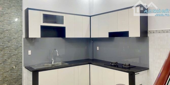CHỦ GẤP BÁN NHÀ MẶT TIÊN KD ĐA NGÀNH NGAY LÊ VĂN QUỚI 65M2(4X16) 4TẦNG 4PN 5WC GIÁ CHỈ 8 T - 9