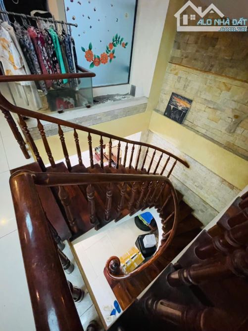 Bán nhà mặt tiền đường số Phạm Hữu Lầu, Quận 7, DT 5x18,5m. Giá 13,8 tỷ - 9