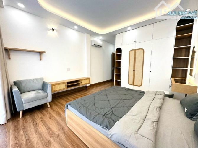 Bán nhà 4 tầng mới đẹp xịn đối diện Nhà hát Hòa Bình Quận 10 - 9