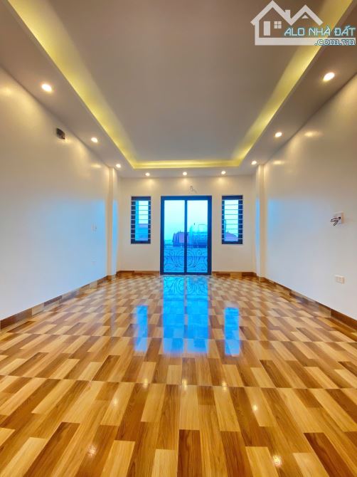 Bán nhà phố Trung Kiên, Tây Tựu 40m²x5tầng, sổ đỏ chính chủ Giá 5,5 tỷ - 9