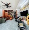 "Phú Nhuận, gần sân bay, vị trí Kd, hẻm 5m 1 trục, gần MT, 55m2, 4 Tầng, ngang 4m,11.99 Tỷ