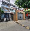 Bán Nhà Đối Diện Giga Mall Phạm văn Đồng, hơn 90m2, 3 Lầu đường ô tô vào tận nhà