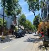Đường Dương Tự Minh, Phường Phước Mỹ, Quận Sơn Trà vuông góc với Chính Hữu và Hồ Nghinh.