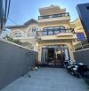 NHÀ PHỐ _ GIÁ TỐT HẺM Ô TÔ LỚN – MÊ LINH, P.9, ĐÀ LẠT