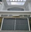 CHo thuê nhà mặt tiền đường Quang trung 4,5x27m 2L vị trí kd đông đúc
