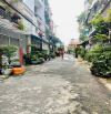 Nhà hẻm ô tô vào nhà Âu Cơ P14 Tân Bình 3 tầng 70m2 ( 4 x 17.5 ) chỉ 9.79 tỷ.