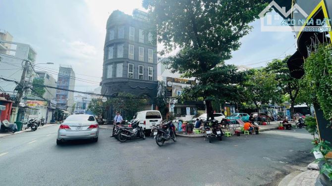 Bán Nhà Ngang Lớn (7.5 x 22m), HXH 8m Đường Lê Văn Sỹ, Tân Bình, Giá 32 Tỷ