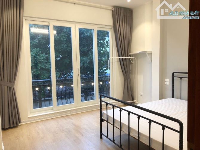 Đội Cấn 50m2x4T MT4m 4PN nhà đủ nội thất, ngõ oto tránh, đỗ thoải mái, vị trí nổi bật 25tr